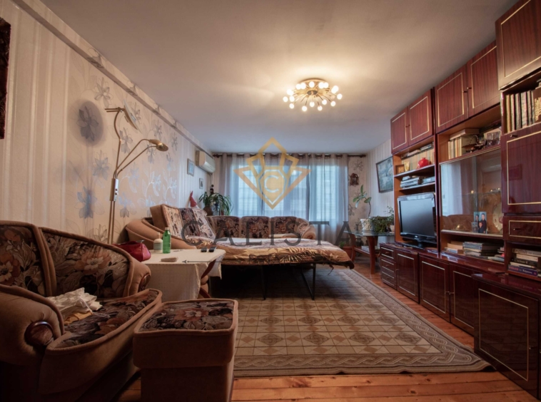 Дава се под наем Тристаен апартамент в София, Център - 100 кв.м за 475 € - Снимка #5