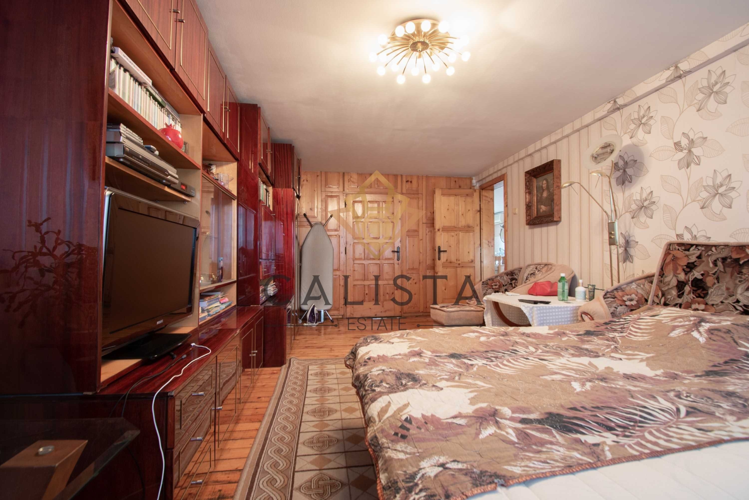 Дава се под наем Тристаен апартамент в София, Център - 100 кв.м за 475 € - Снимка #6