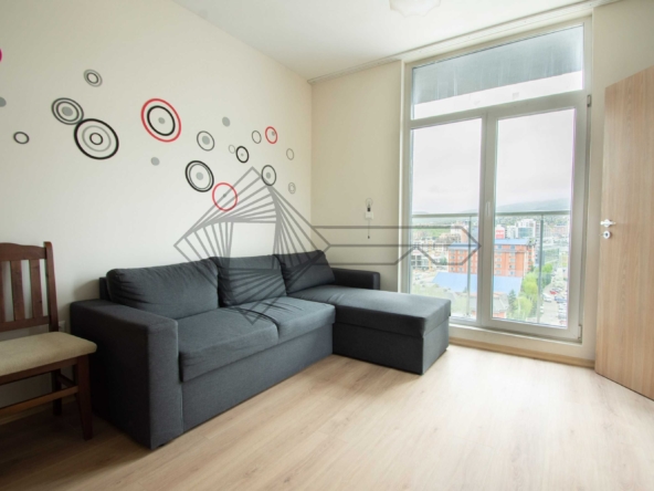 Дава се под наем Тристаен апартамент в София, Витоша - 75 кв.м за 960лв € - Снимка #1