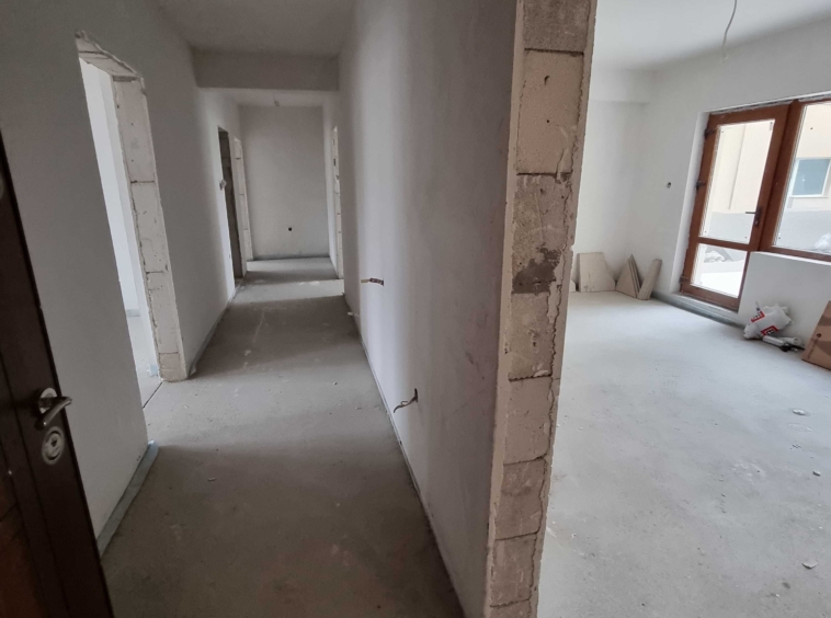 Четиристаен апартамент в Асеновград - 182 кв.м за 687 €/кв.м - Снимка #3