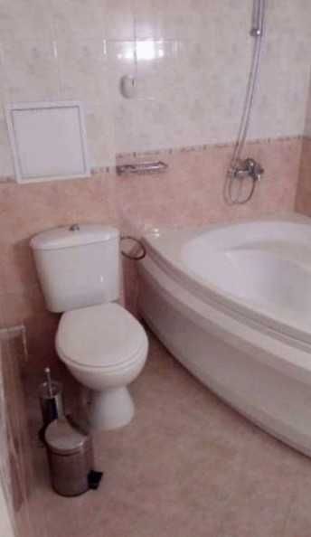 Дава се под наем Двустаен апартамент в София, Хладилника - 72 кв.м за 550 € - Снимка #4