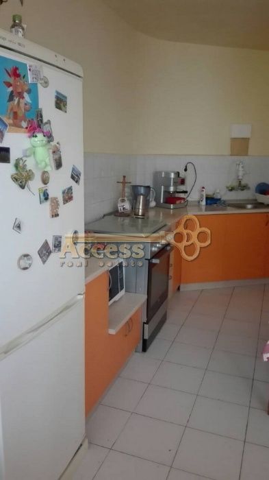 Дава се под наем Тристаен апартамент в Варна, Гръцка махала - 100 кв.м за 490лв € - Снимка #1