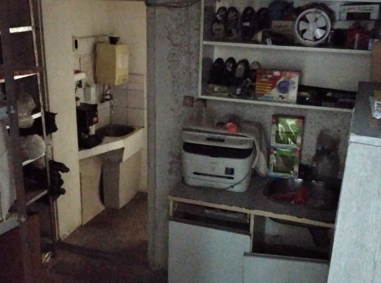 Дава се под наем Магазин в Шумен, Болницата - 150 кв.м за 1500лв € - Снимка #12
