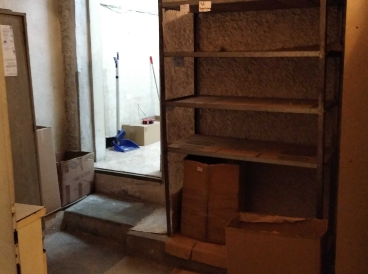 Дава се под наем Магазин в Шумен, Болницата - 150 кв.м за 1500лв € - Снимка #15