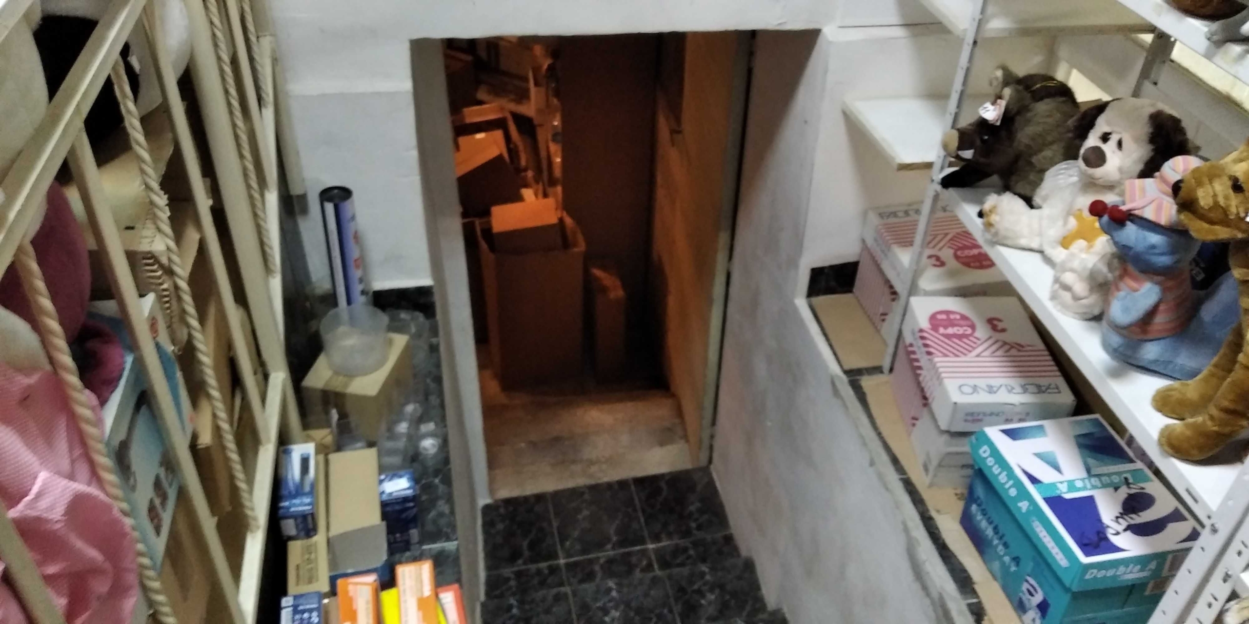 Дава се под наем Магазин в Шумен, Болницата - 150 кв.м за 1500лв € - Снимка #17