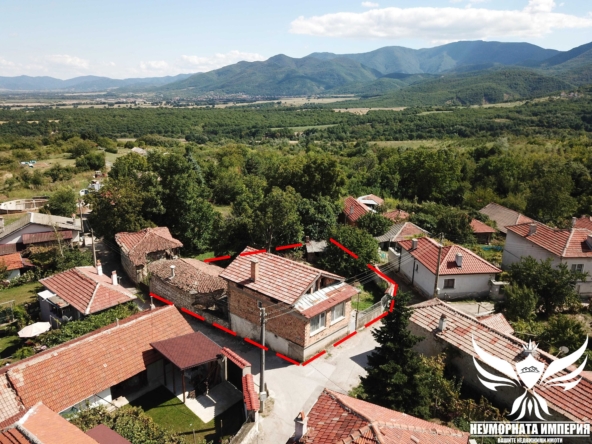 Къща в с. Горнослав, Област Пловдив - 192 кв.м за 375 €/кв.м - Снимка #1