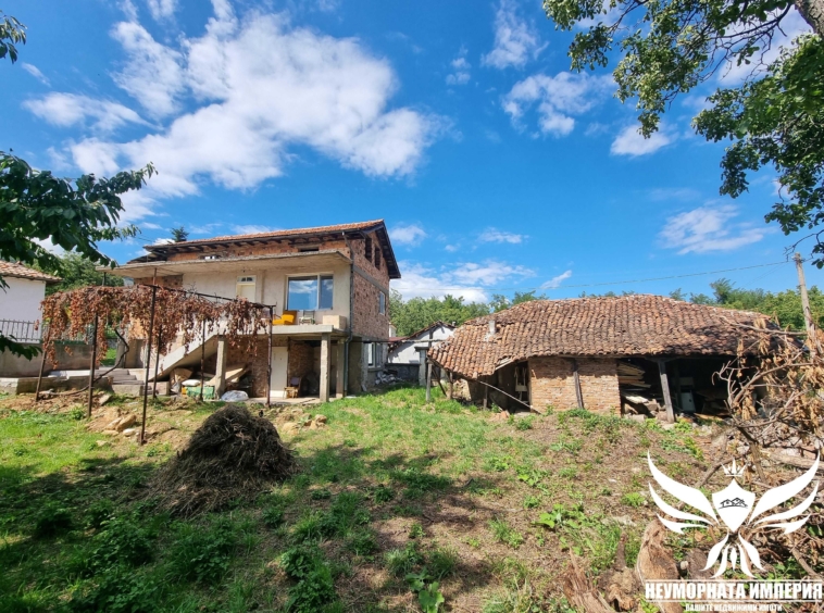 Къща в с. Горнослав, Област Пловдив - 192 кв.м за 375 €/кв.м - Снимка #10