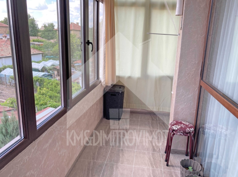 Четиристаен апартамент в Нови пазар - 90 кв.м за 1444 €/кв.м - Снимка #5