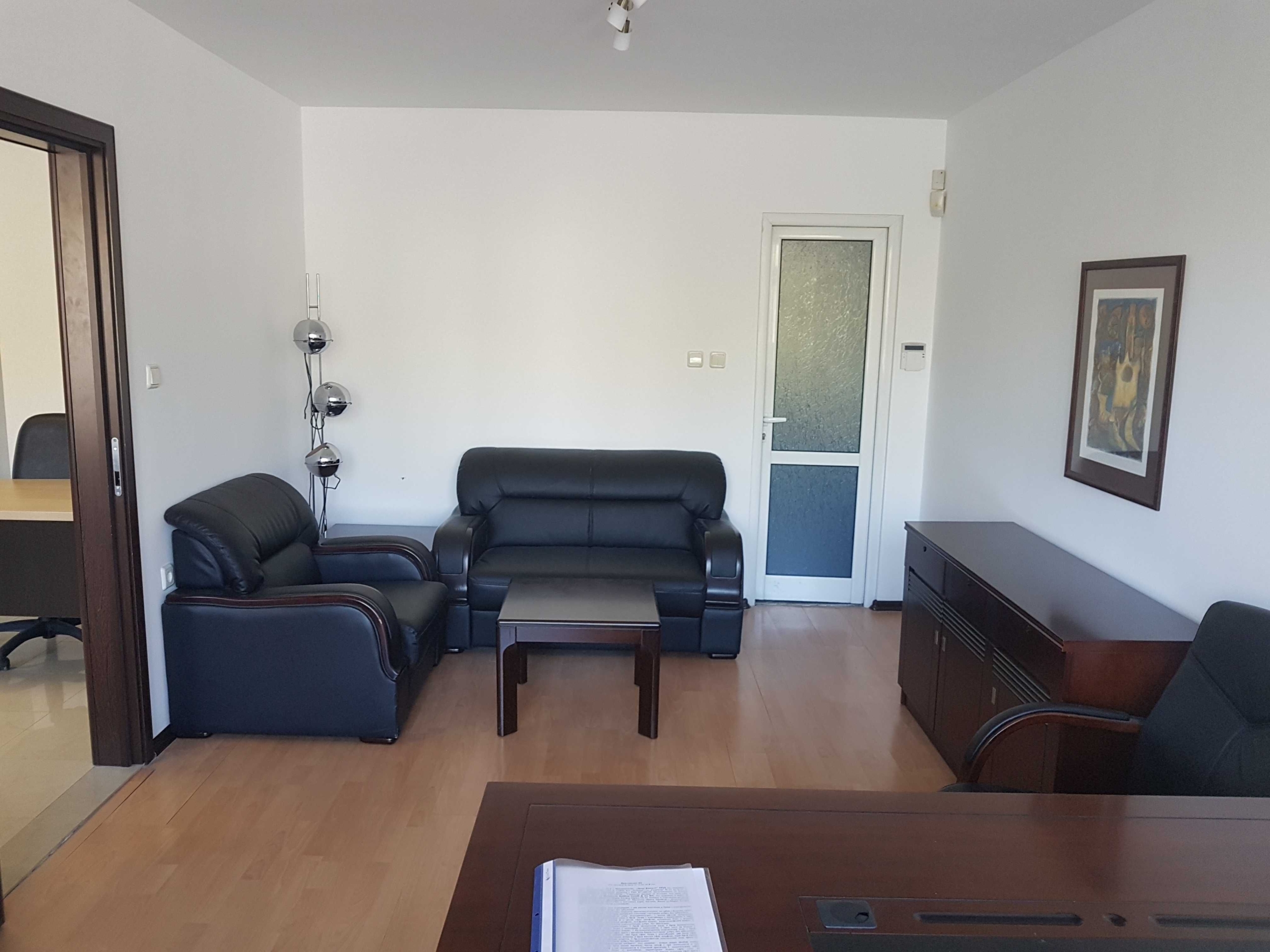 Дава се под наем Офис в София, Лозенец - 94 кв.м за 870 € - Снимка #1
