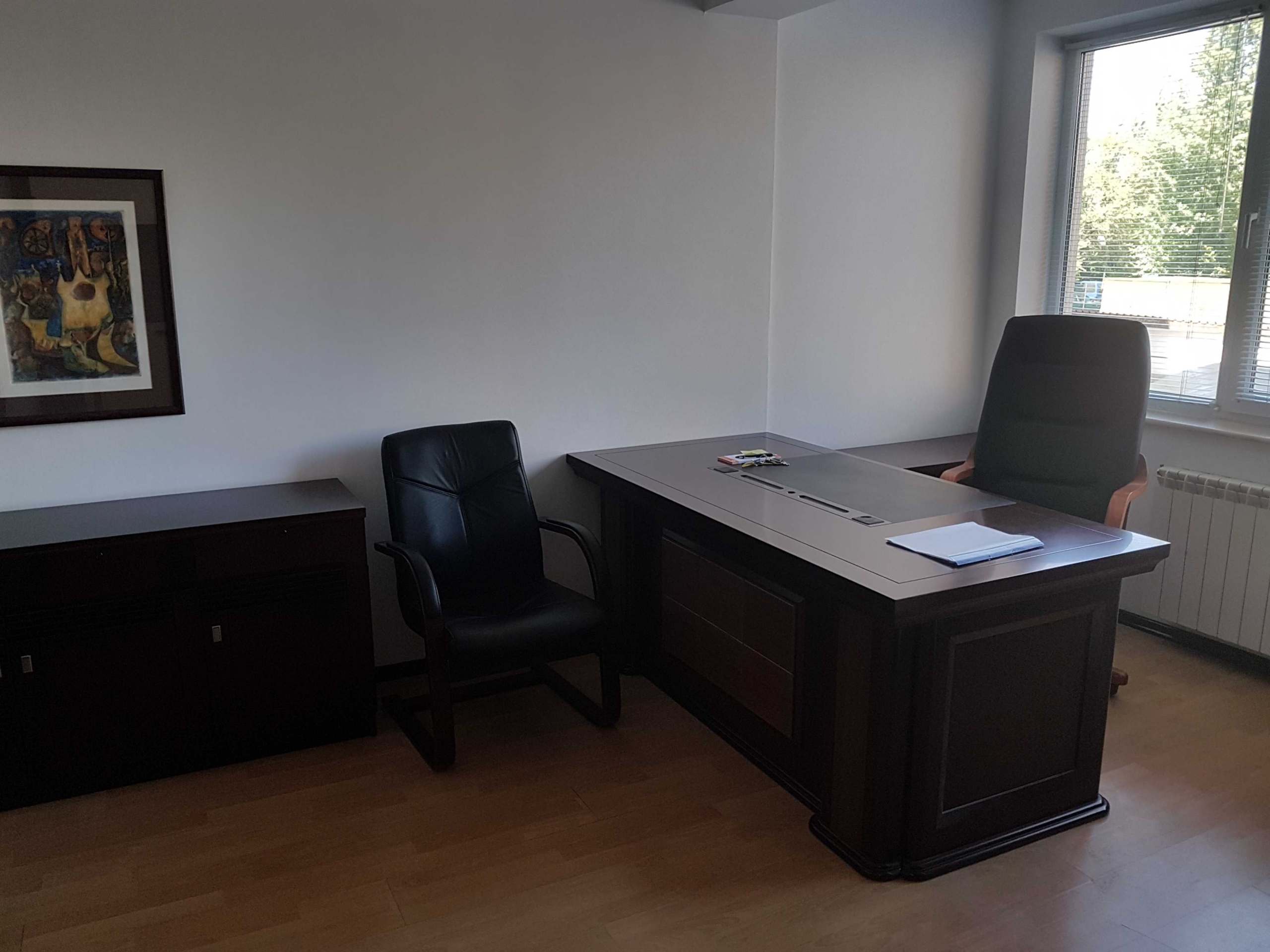 Дава се под наем Офис в София, Лозенец - 94 кв.м за 870 € - Снимка #2