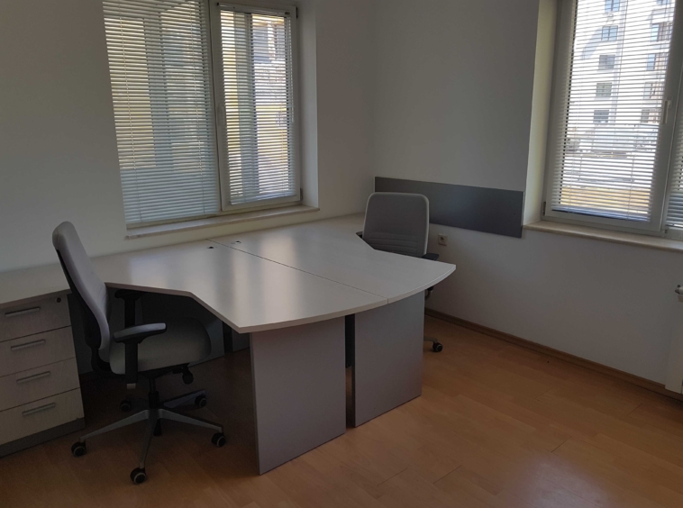 Дава се под наем Офис в София, Лозенец - 94 кв.м за 870 € - Снимка #4