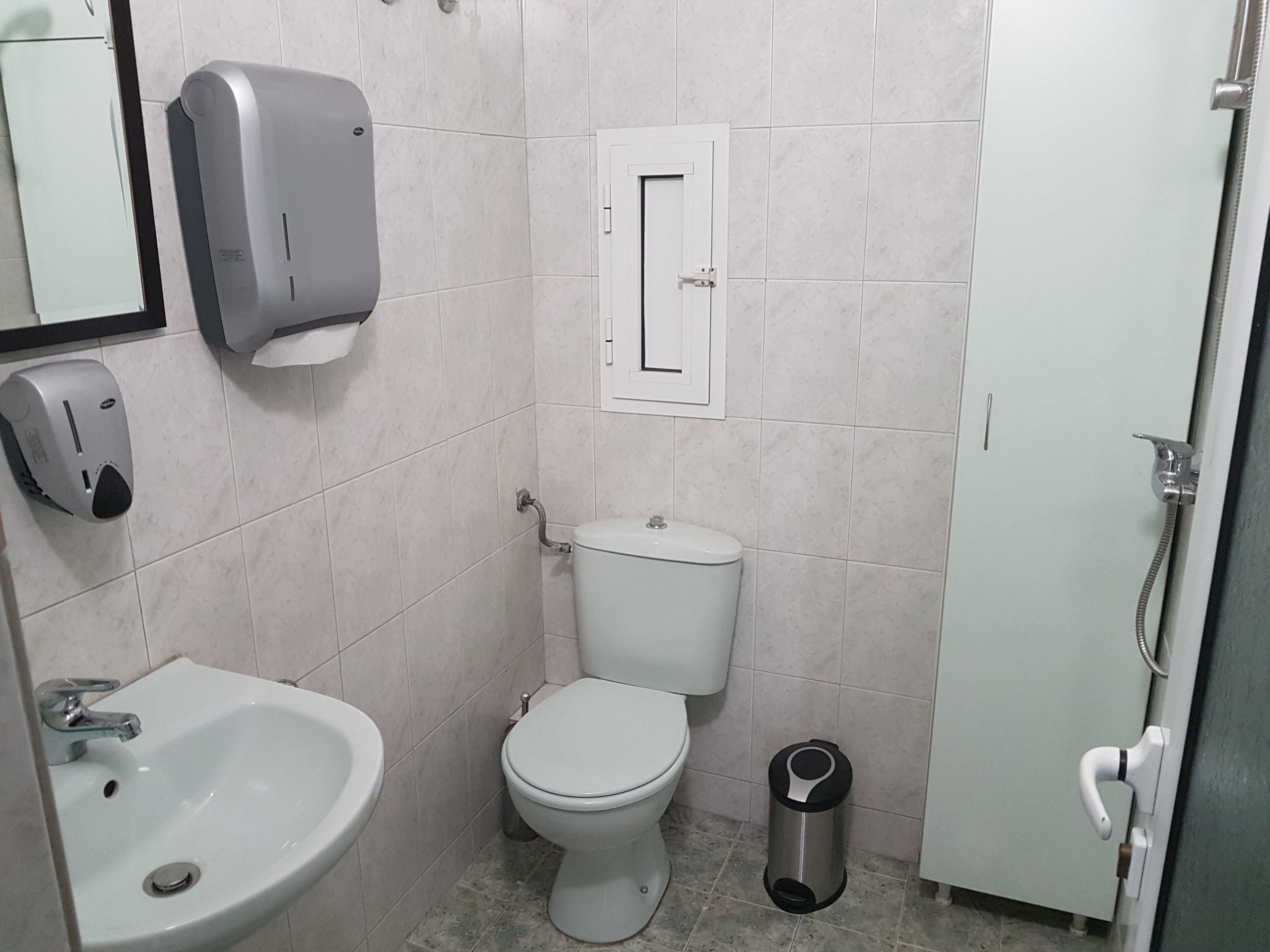 Дава се под наем Офис в София, Лозенец - 94 кв.м за 870 € - Снимка #10
