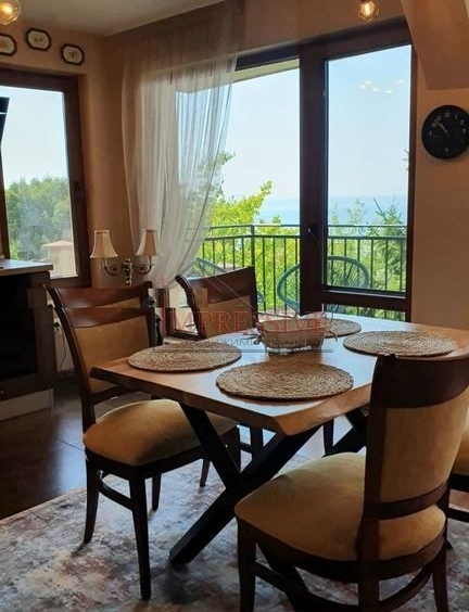 Дава се под наем Етаж от къща в Варна, м-т Св. Никола - 85 кв.м за 1200 € - Снимка #4