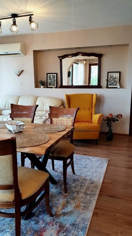 Дава се под наем Етаж от къща в Варна, м-т Св. Никола - 85 кв.м за 1200 € - Снимка #8