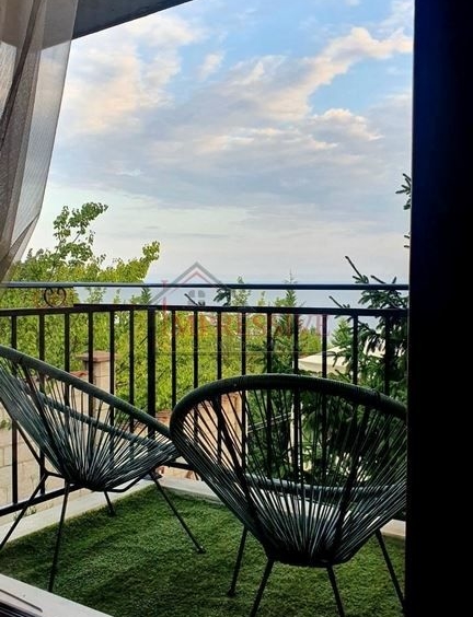 Дава се под наем Етаж от къща в Варна, м-т Св. Никола - 85 кв.м за 1200 € - Снимка #12