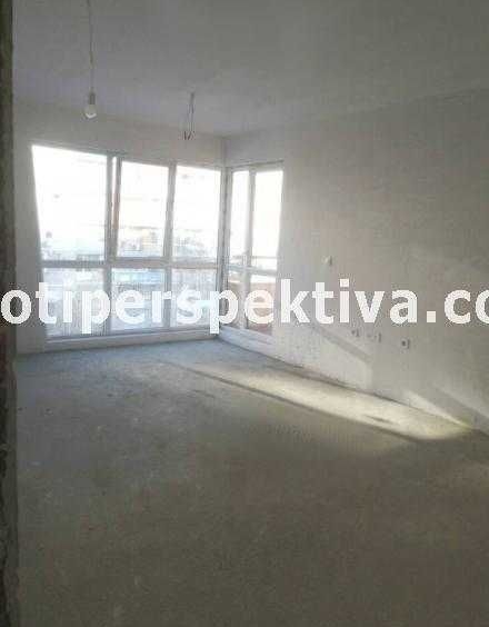 Двустаен апартамент в Пловдив, Кючук Париж - 71 кв.м за 1092 €/кв.м - Снимка #1