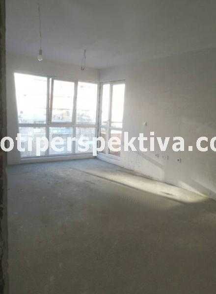 Двустаен апартамент в Пловдив, Кючук Париж - 71 кв.м за 1092 €/кв.м - Снимка #1