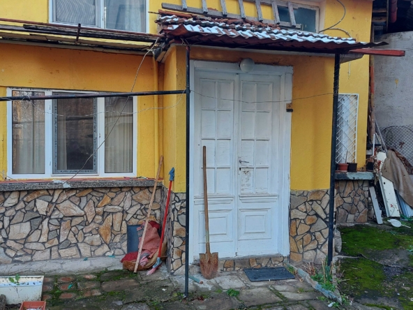 Къща в Плевен, Идеален център - 55 кв.м за 546 €/кв.м - Снимка #1