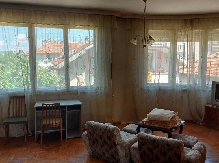 Тристаен апартамент в Плевен, Широк център - 127 кв.м за 867 €/кв.м - Снимка #3