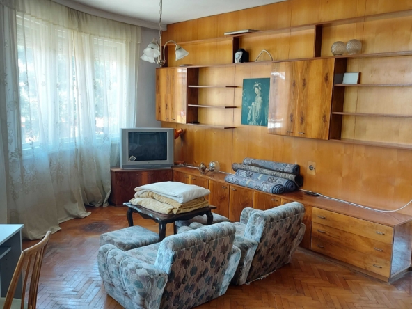 Четиристаен апартамент в Плевен, Широк център - 127 кв.м за 867 €/кв.м - Снимка #1