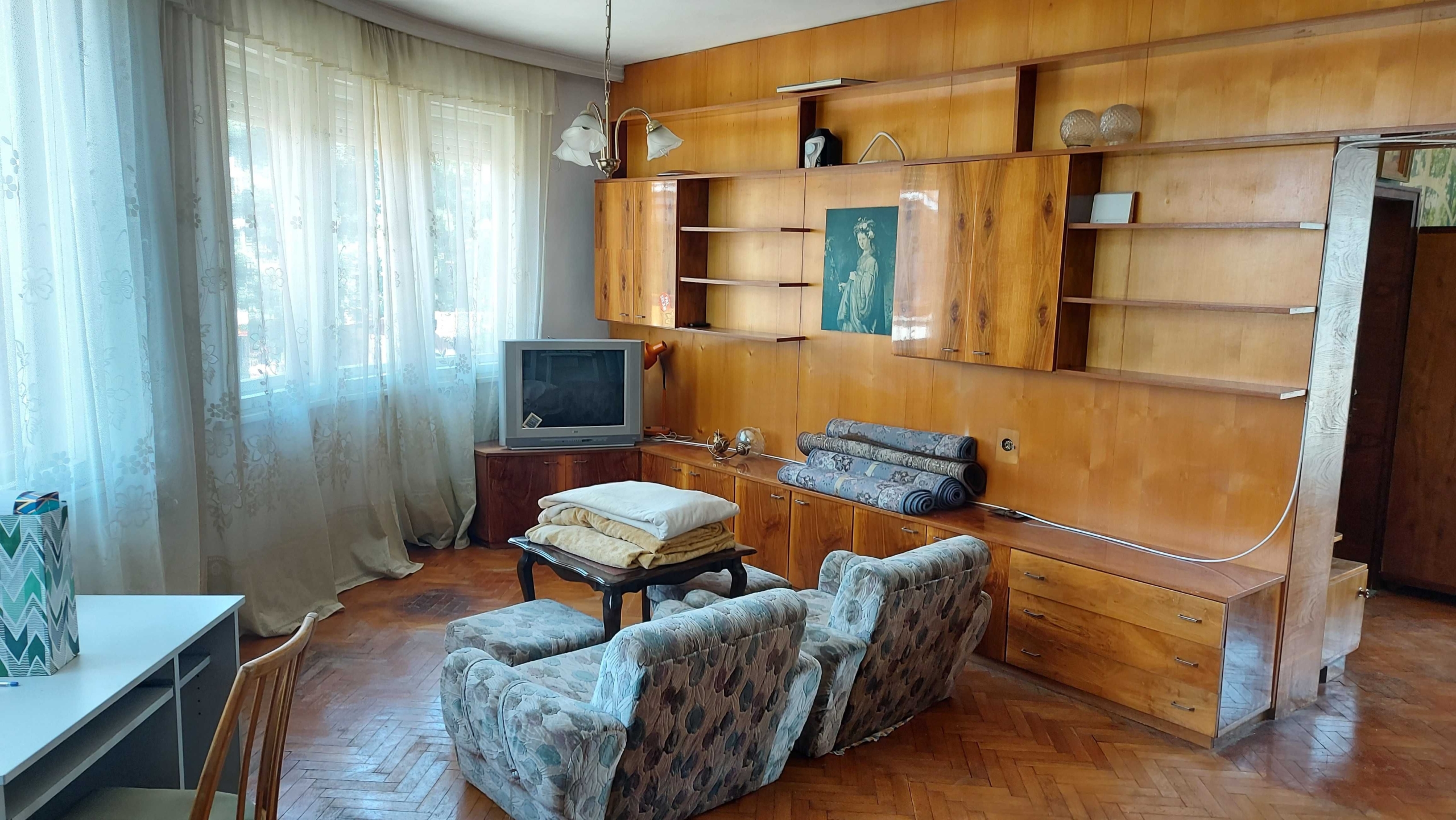 Четиристаен апартамент в Плевен, Широк център - 127 кв.м за 867 €/кв.м - Снимка #1