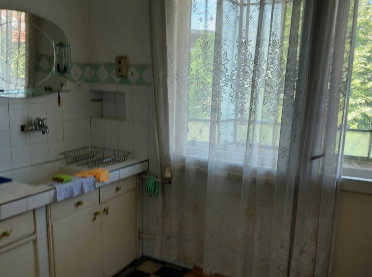 Четиристаен апартамент в Плевен, Широк център - 127 кв.м за 867 €/кв.м - Снимка #9