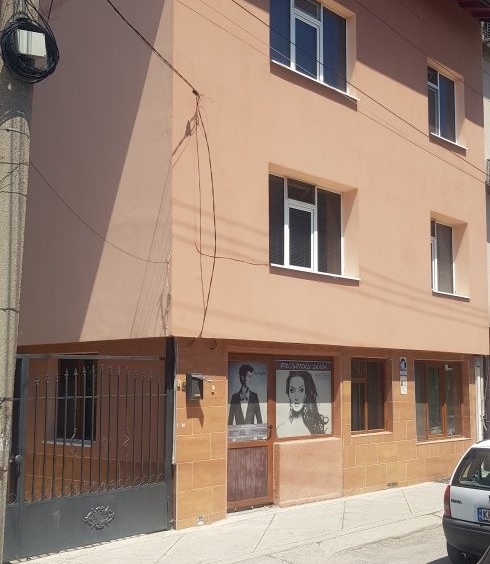 Етаж от къща в Дупница - 80 кв.м за 1113 €/кв.м - Снимка #9