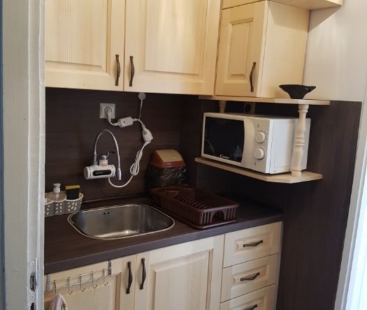 Дава се под наем Двустаен апартамент в Бургас, Център - 65 кв.м за 60лв € - Снимка #1