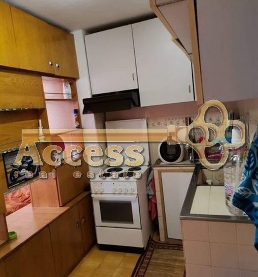 Дава се под наем Тристаен апартамент в Варна, ВИНС - 120 кв.м за 500лв € - Снимка #3
