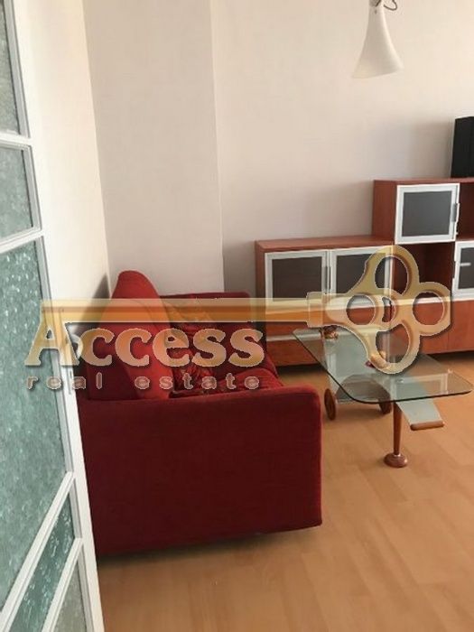 Дава се под наем Двустаен апартамент в Варна, Червен площад - 65 кв.м за 440лв € - Снимка #2