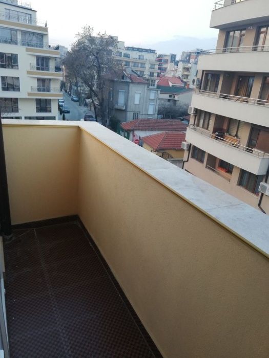 Дава се под наем Тристаен апартамент в Пловдив, Кършияка - 75 кв.м за 250 € - Снимка #10