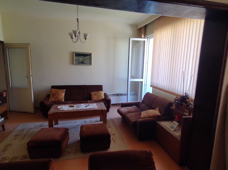 Четиристаен апартамент в Перник, Център - 115 кв.м за 827 €/кв.м - Снимка #2
