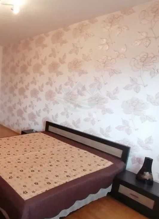 Дава се под наем Тристаен апартамент в Пловдив, Изгрев - 90 кв.м за 400лв € - Снимка #2