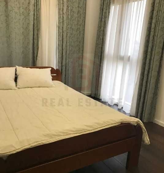 Дава се под наем Четиристаен апартамент в Пловдив, Център - 95 кв.м за 225 € - Снимка #6