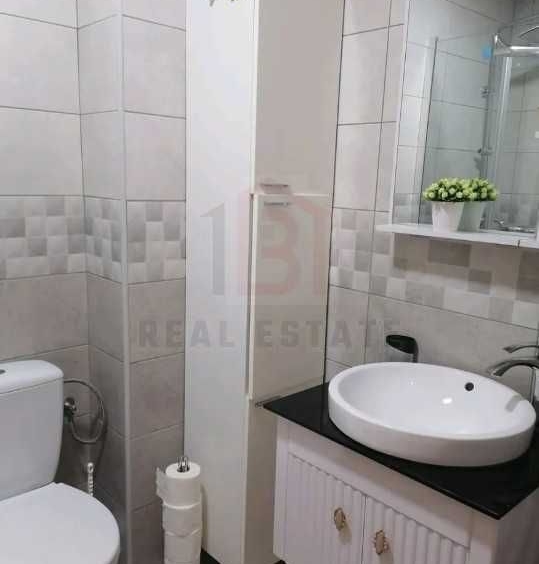 Дава се под наем Двустаен апартамент в Пловдив, Кършияка - 58 кв.м за 170 € - Снимка #2