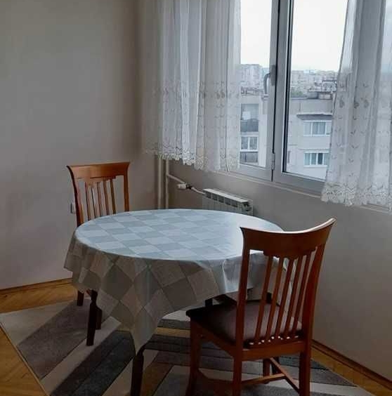 Дава се под наем Четиристаен апартамент в София, Света Троица - 120 кв.м за 979лв € - Снимка #3