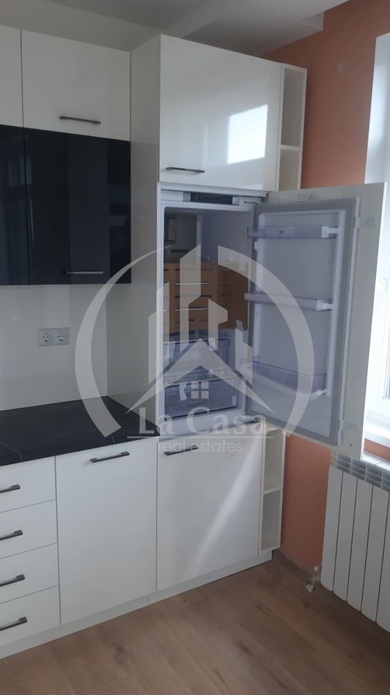 Дава се под наем Четиристаен апартамент в София, Кръстова вада - 120 кв.м за 850 € - Снимка #2