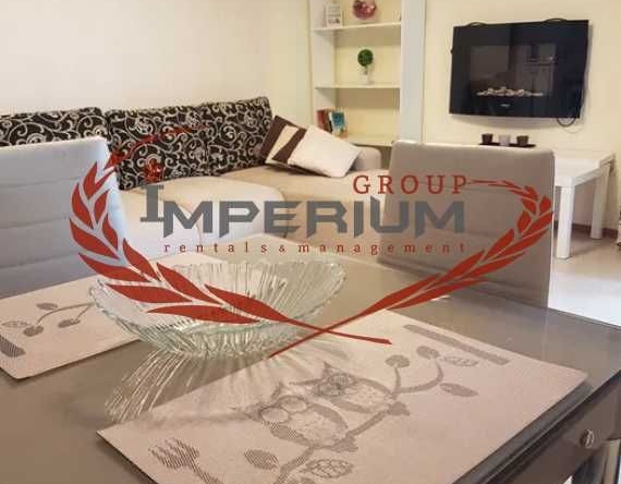 Дава се под наем Двустаен апартамент в к.к. Св.Св. Константин и Елена - 64 кв.м за 350 € - Снимка #1