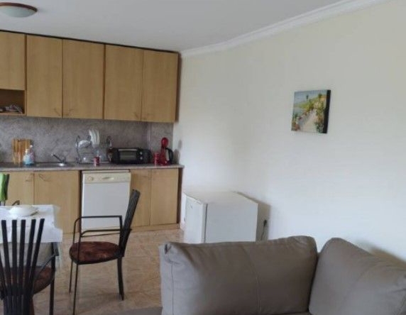 Дава се под наем Многостаен апартамент в Варна, м-т Евксиноград - 160 кв.м за 800 € - Снимка #1