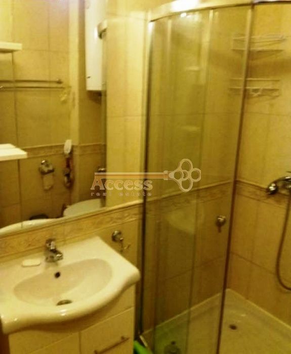 Дава се под наем Двустаен апартамент в Варна, Бриз - 90 кв.м за 300 € - Снимка #6