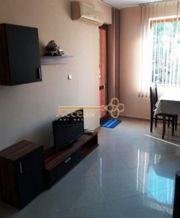 Дава се под наем Двустаен апартамент в Варна, Бриз - 90 кв.м за 300 € - Снимка #4