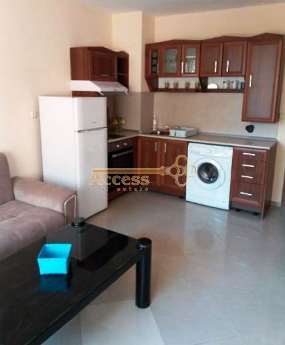 Дава се под наем Двустаен апартамент в Варна, Бриз - 90 кв.м за 300 € - Снимка #1