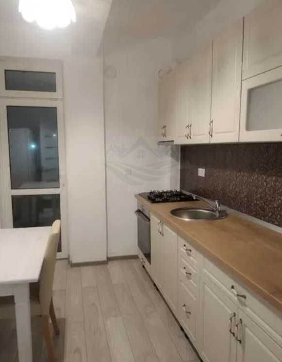 Дава се под наем Тристаен апартамент в Пловдив, Централна гара - 85 кв.м за 360лв € - Снимка #1