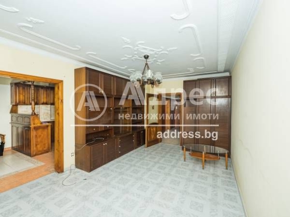 Тристаен апартамент в Пловдив, Въстанически - 86 кв.м за 1361 €/кв.м - Снимка #1