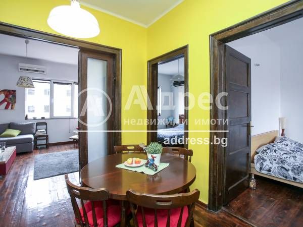 Тристаен апартамент в София, Център - 96 кв.м за 2907 €/кв.м - Снимка #2