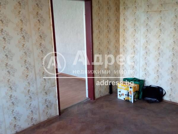 Тристаен апартамент в София, Дианабад - 79 кв.м за 1709 €/кв.м - Снимка #2