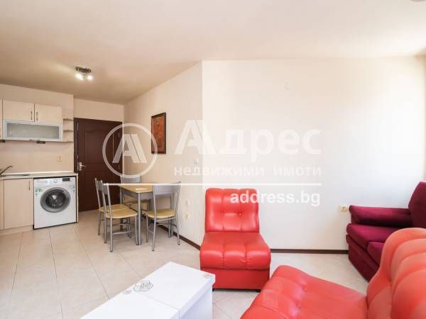 Двустаен апартамент в Варна, Център - 80 кв.м за 1032 €/кв.м - Снимка #2