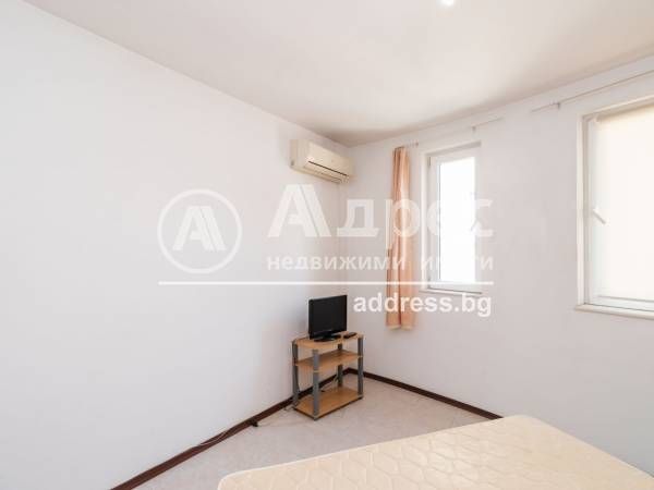 Двустаен апартамент в Варна, Център - 80 кв.м за 1032 €/кв.м - Снимка #11