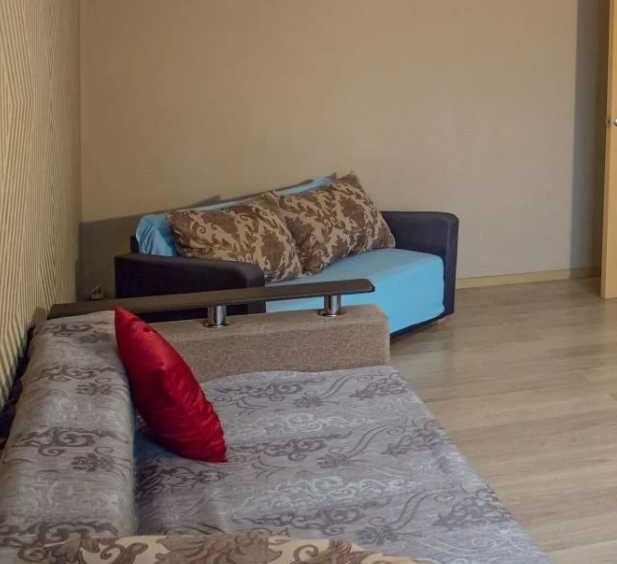 Дава се под наем Двустаен апартамент в Пловдив, Въстанически - 60 кв.м за 360лв € - Снимка #1