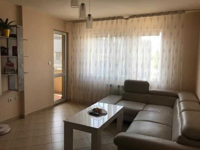 Дава се под наем Двустаен апартамент в София, Младост 4 - 69 кв.м за 300 € - Снимка #4